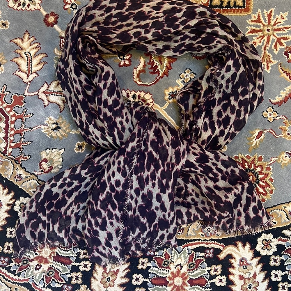 Gap great condition supper soft animal print